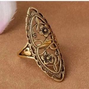 Brand New, Antiqued Gold Flower Print Ring, Size 8